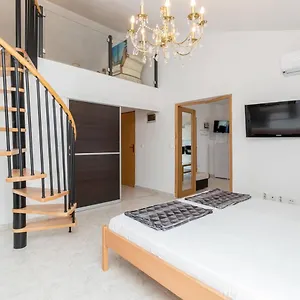 & Hegic Apartman