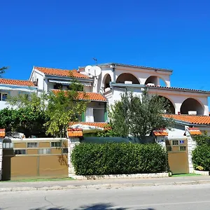 Bed & Breakfast And Anika